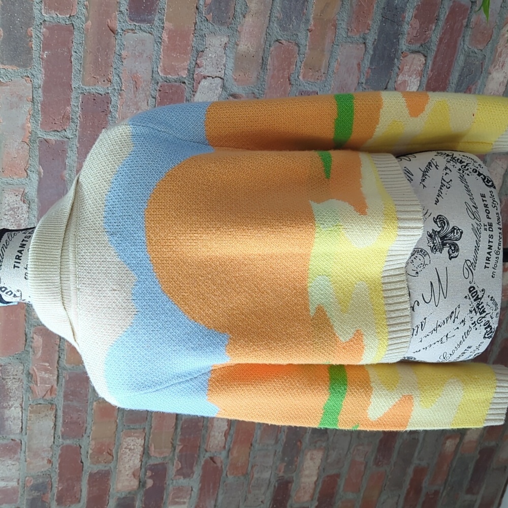 Colorful Women's Sweater - Picture 5 of 9